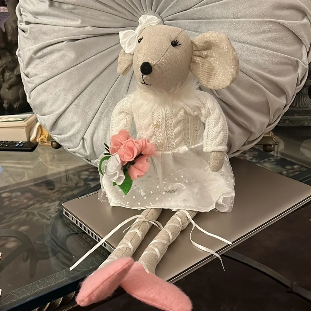 Plush shelf sitter Ballerina mouse.